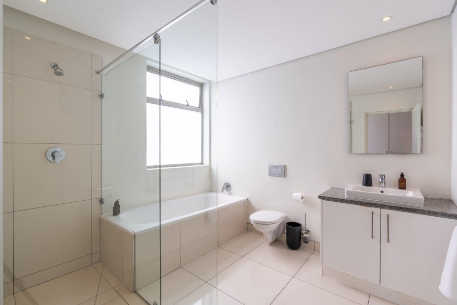 2 Bedroom Property for Sale in Green Point Western Cape